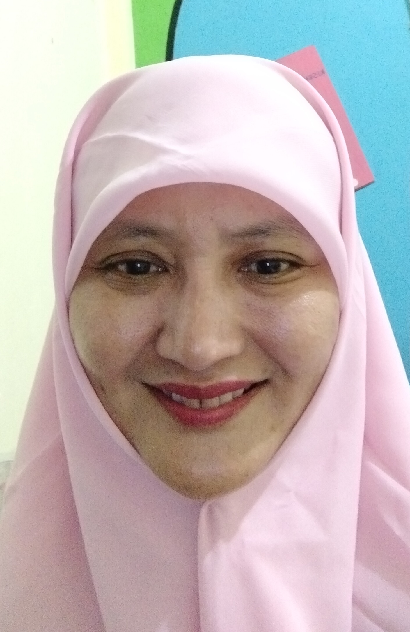 Hj Yanti Endang Listiawati,AM.Keb,SKM